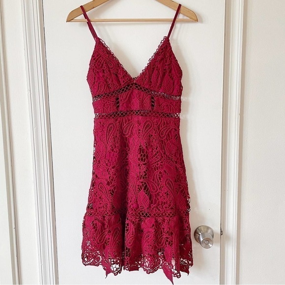 Lulu’s Dearly Beloved Burgundy Crochet Lace Semiformal Sundress Prom Dress S - Picture 3 of 10
